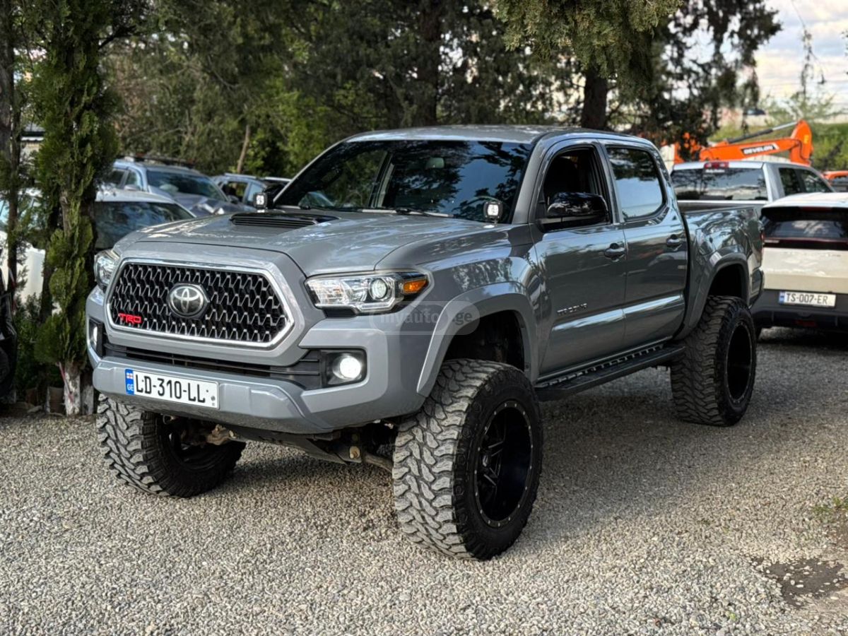 Toyota Tacoma 