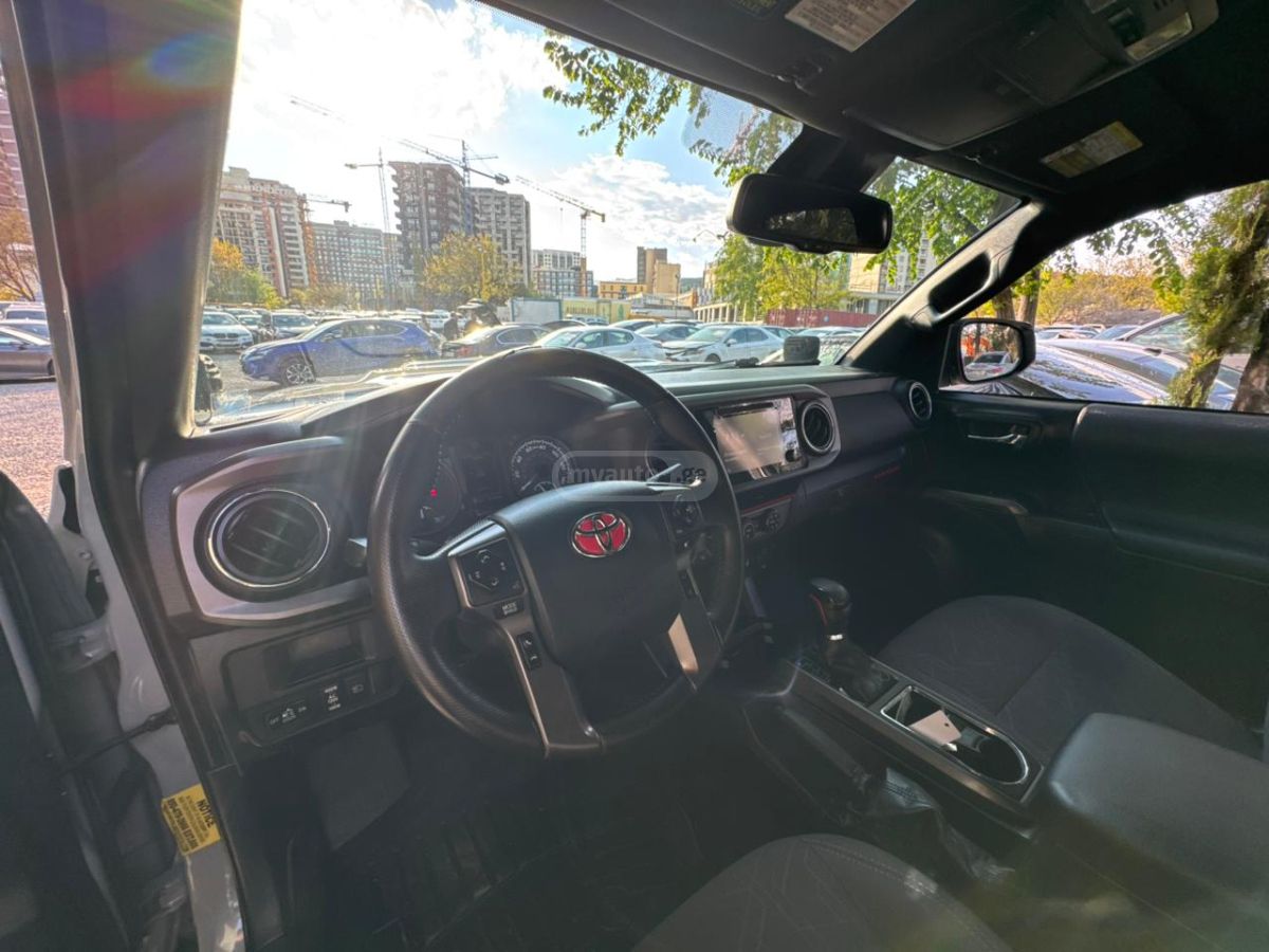 Toyota Tacoma