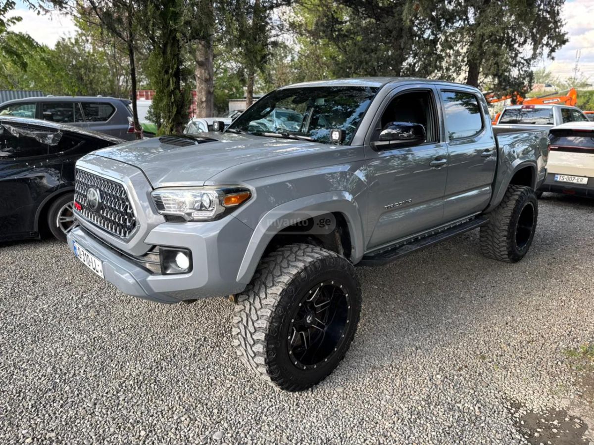 Toyota Tacoma 