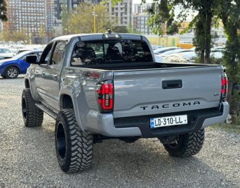 Toyota Tacoma 