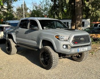 Toyota Tacoma 