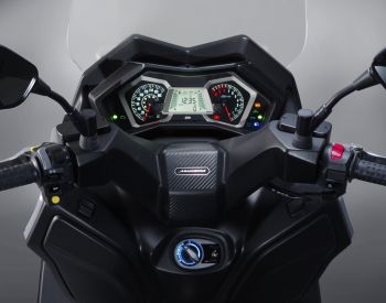  E4 MAXSYM 400cc  