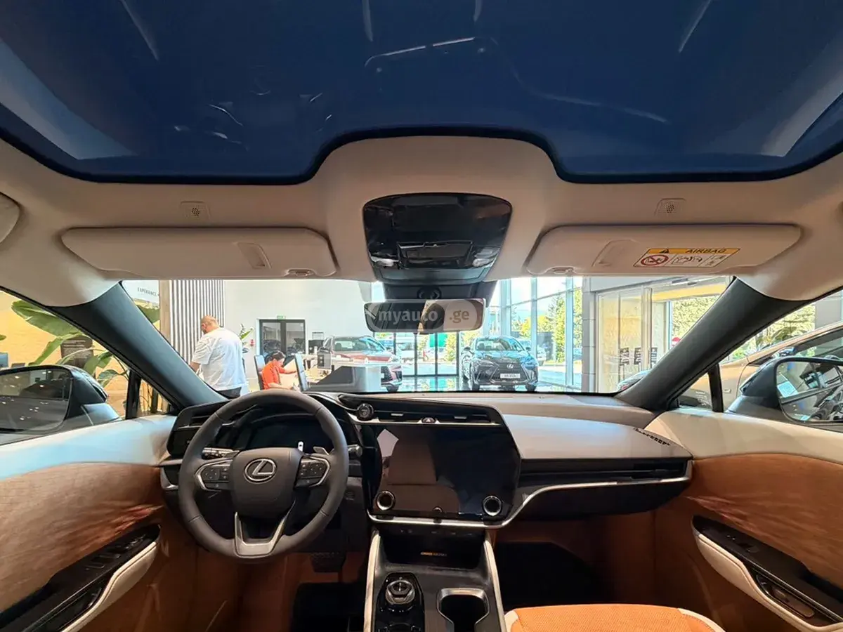 Lexus RZ 450e