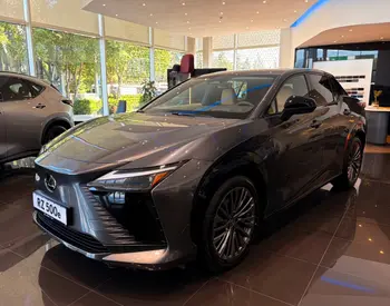 Lexus RZ 450e 