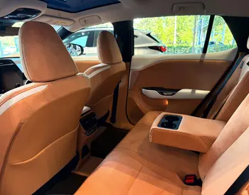 Lexus RZ 450e 