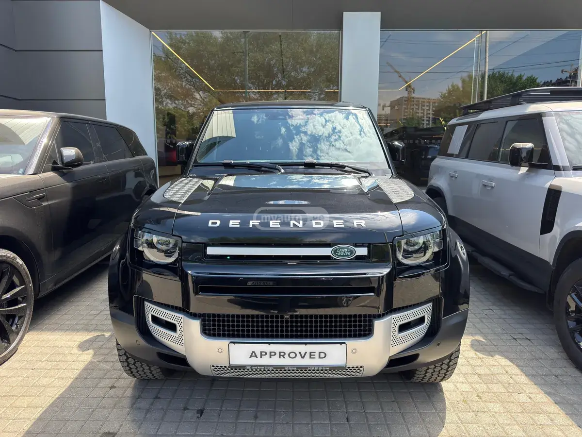 Land Rover Defender 130, фото 1