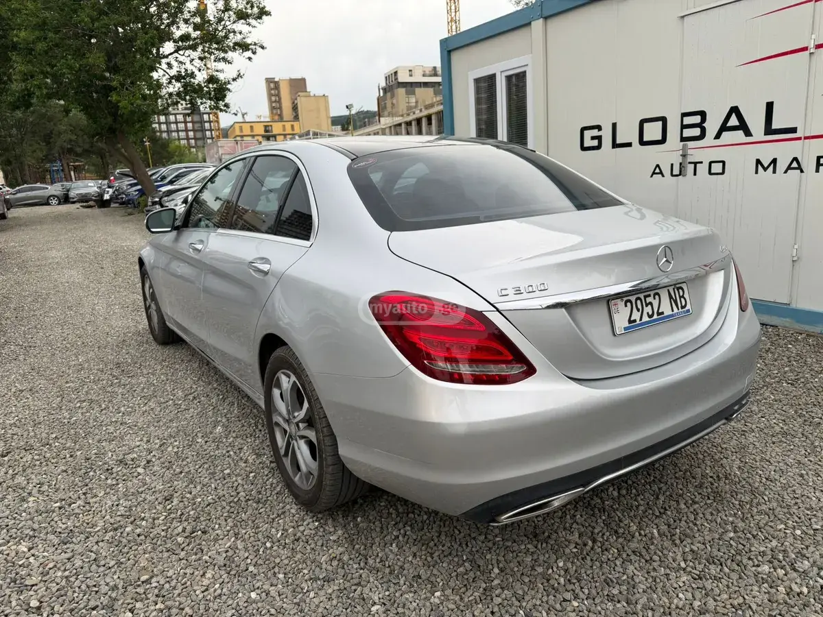 Mercedes-Benz C 300 