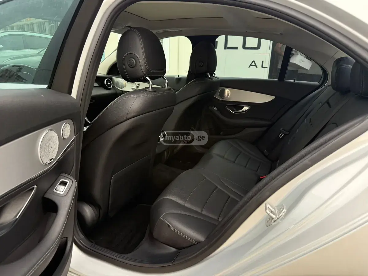 Mercedes-Benz C 300 