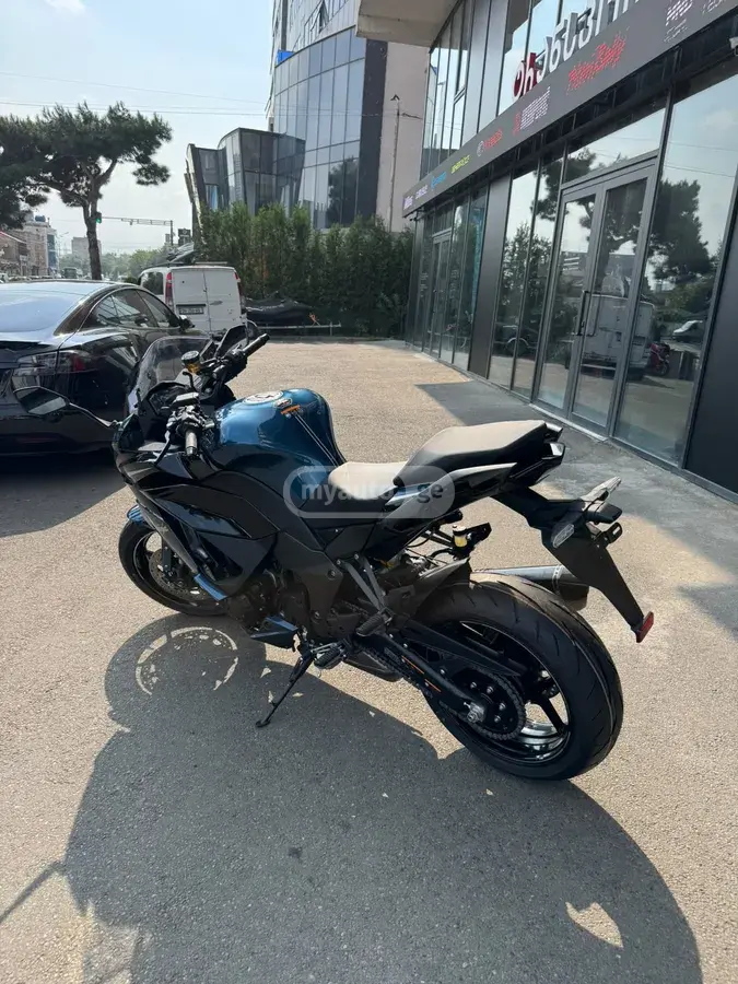 Kawasaki Ninja 1100SX