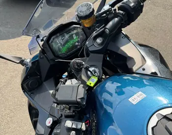  Ninja 1100SX 