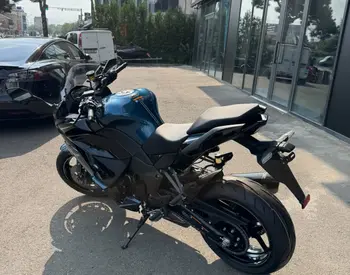  Ninja 1100SX 