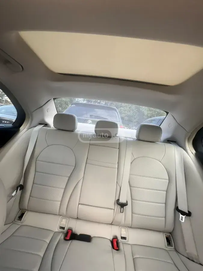 Mercedes-Benz C 300
