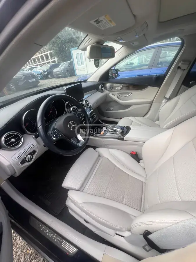 Mercedes-Benz C 300