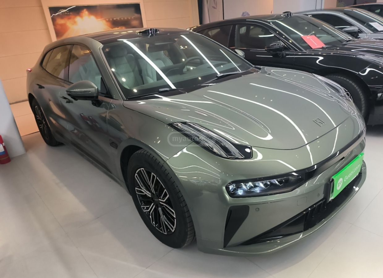 Zeekr 001