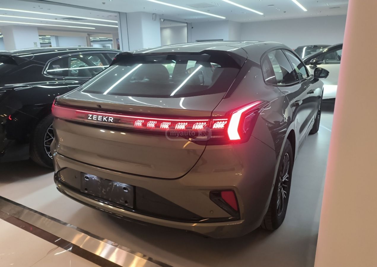 Zeekr 001