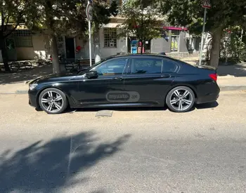 BMW 750