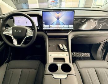 BYD M9 