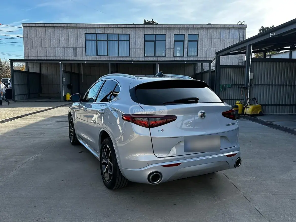 Alfa Romeo Stelvio, миниатюра 5