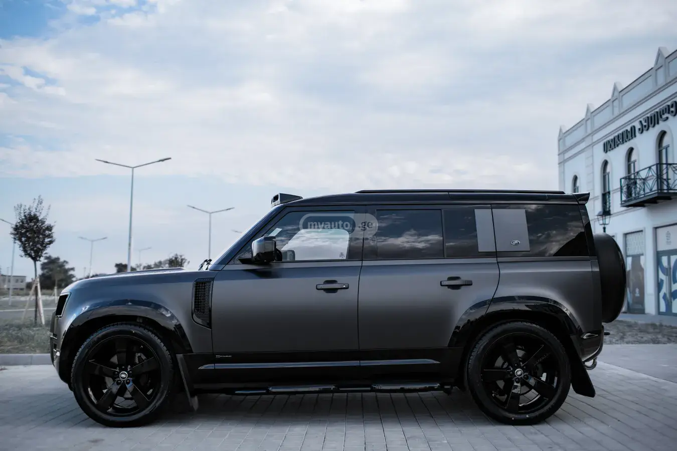 Land Rover Defender 110, миниатюра 2