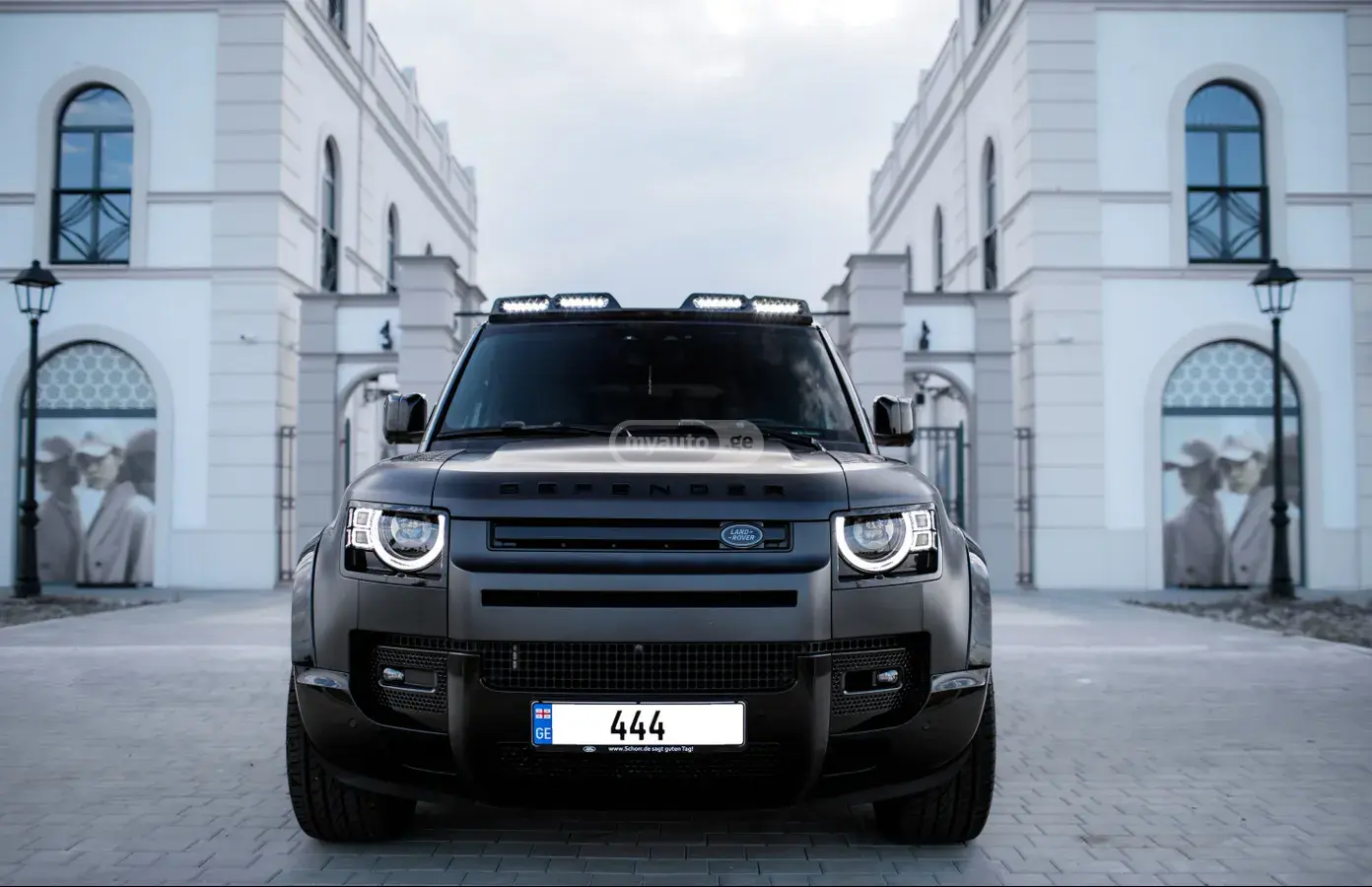 Land Rover Defender 110, миниатюра 3