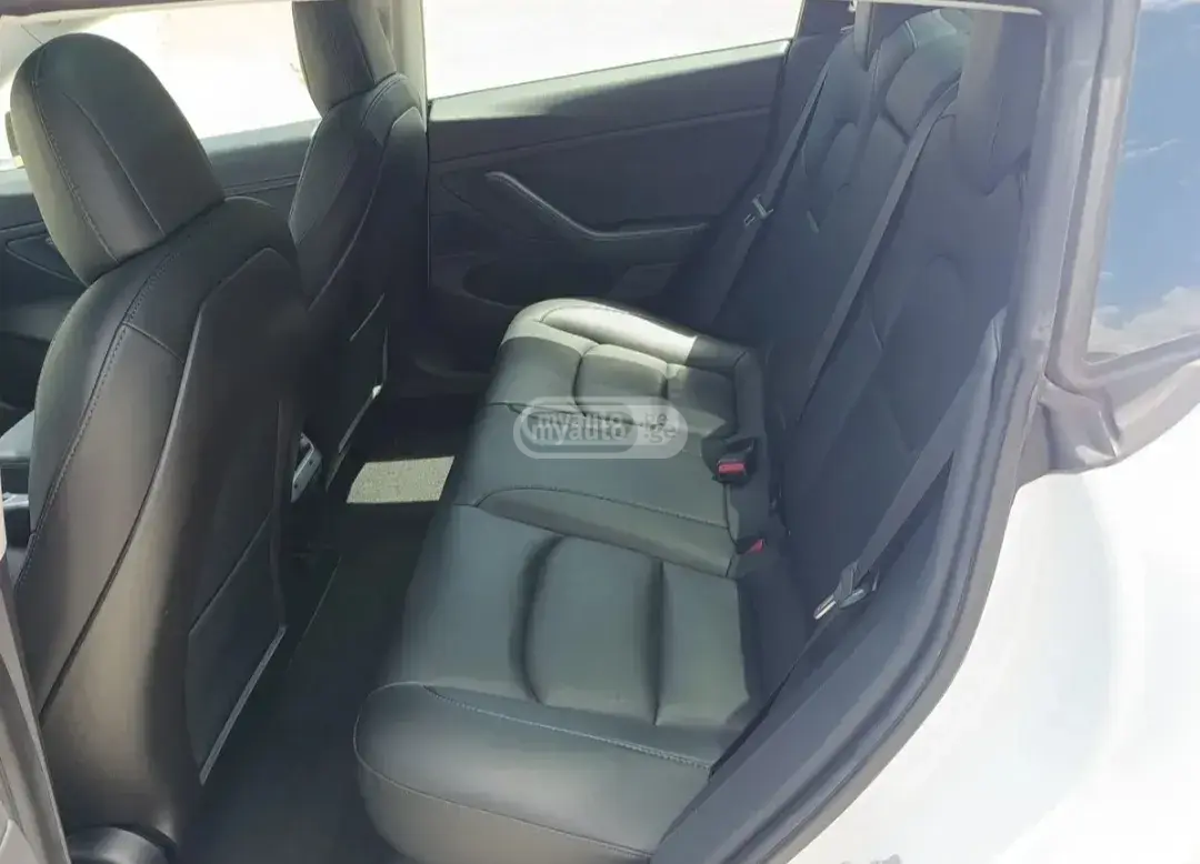 Tesla Model 3, миниатюра 3
