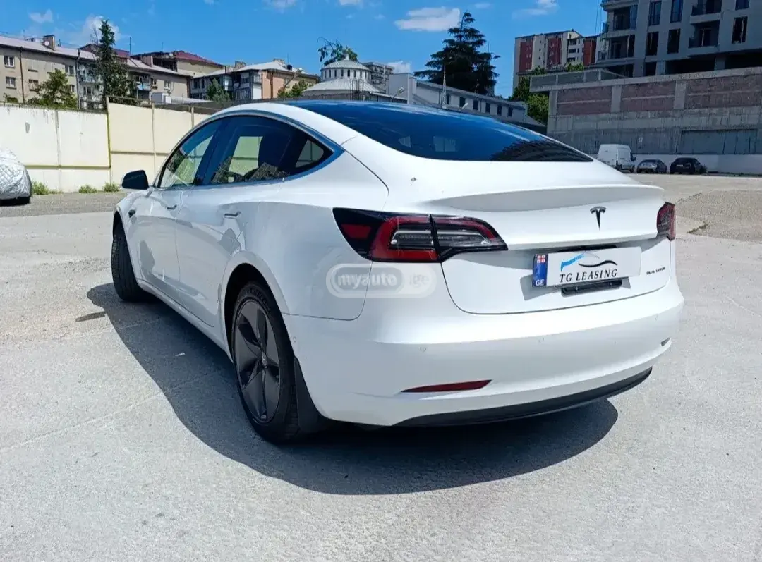 Tesla Model 3, миниатюра 6