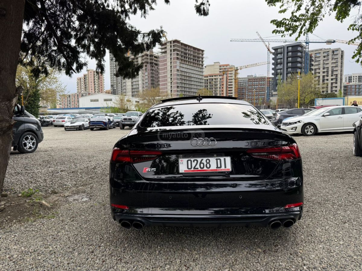 Audi S5