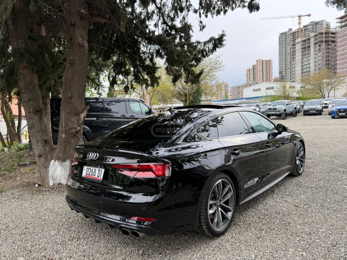 Audi S5