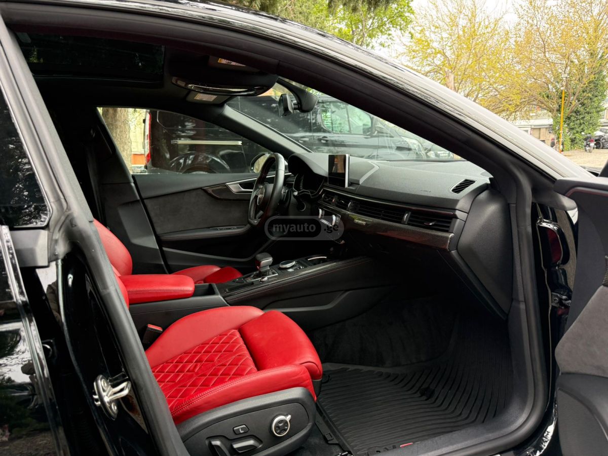 Audi S5