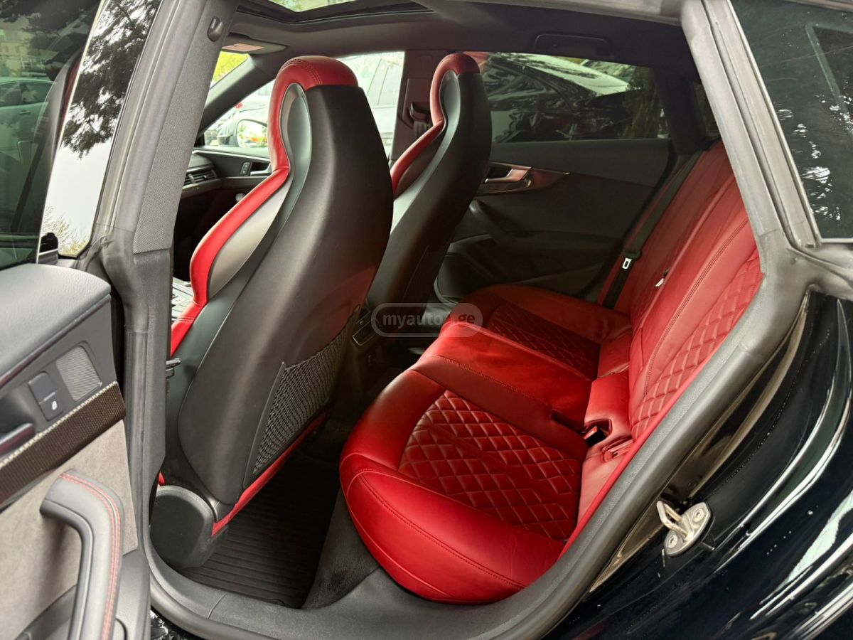 Audi S5