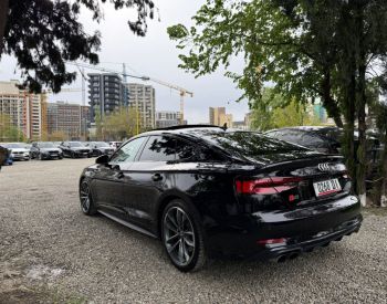 Audi S5 