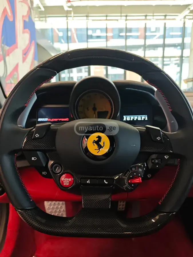 Ferrari 812 Superfast 