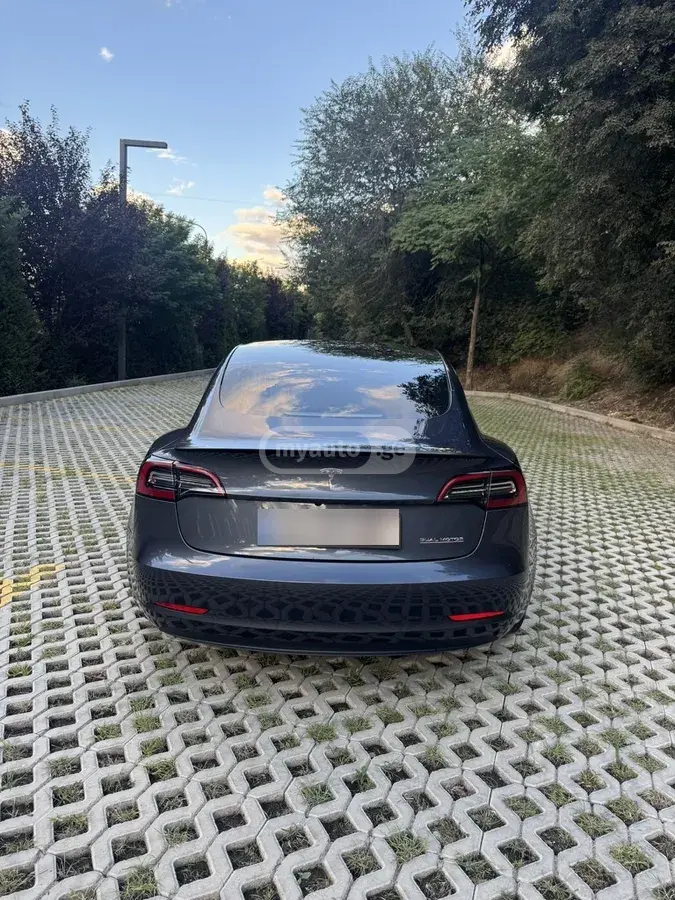 Tesla Model 3, миниатюра 4