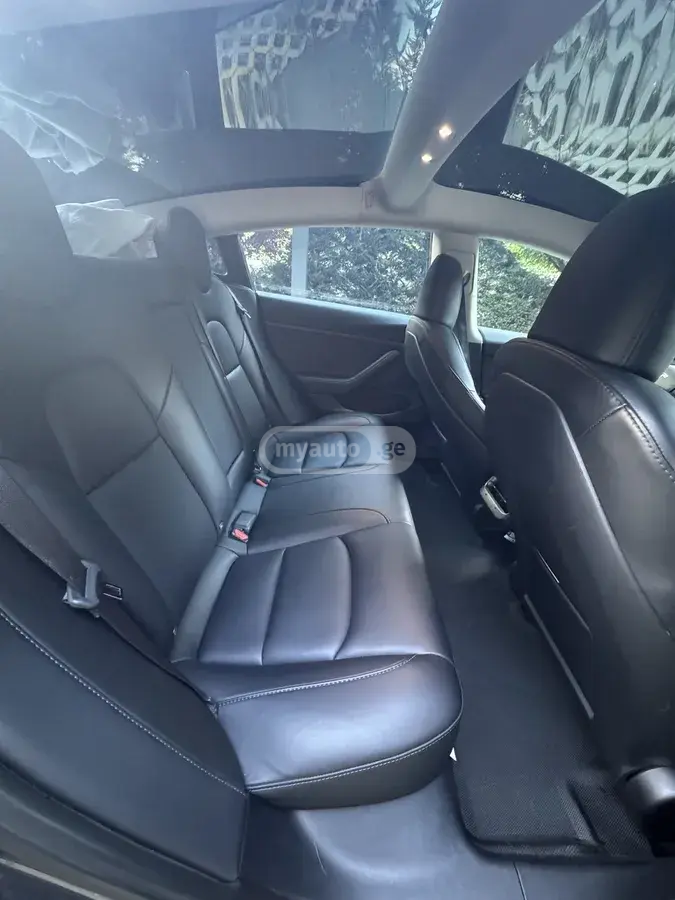 Tesla Model 3, миниатюра 6