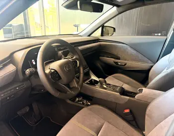 Lexus LBX 