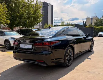 Lexus LS 500 h 