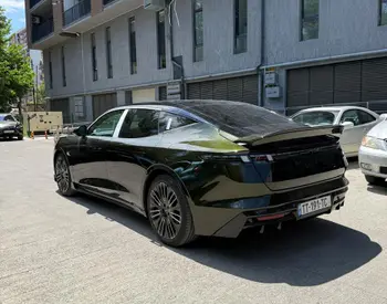 Lynk & Co 09 
