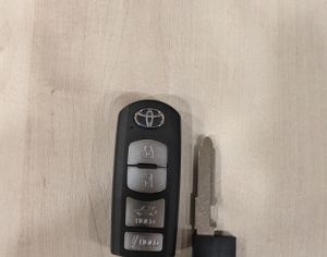 Toyota Yaris smart key
