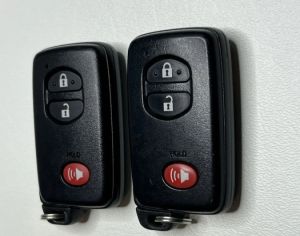 Toyota Prius  გასაღებები - 3