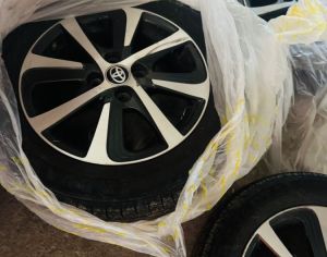 R15 TOYOTA Aqua 2018 - 2