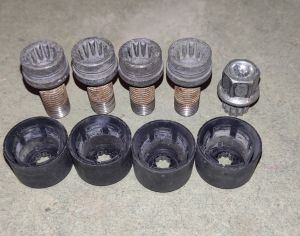 VOLKSWAGEN  BORA  .  JETTA   GOLF 4 - 3