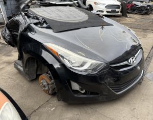 HYUNDAI Elantra 2015 1.8 - 2