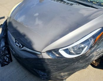 HYUNDAI Elantra 2015 1.8 - 4