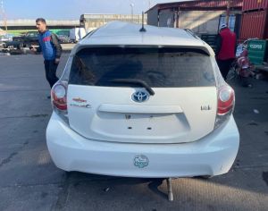 TOYOTA Prius C 2016 1.5 - 2