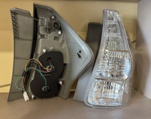 TOYOTA Prius V 2011-2019 - 3