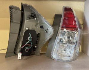 TOYOTA Prius V 2011-2019 - 6