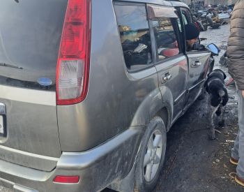 NISSAN X-Trail 2001-2005 - 2