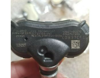Toyota Sienna Tundra Sequoia TPMS Sensor ორიგინალი საბურავის წნევის სენსორები ბლუთუზები - 2