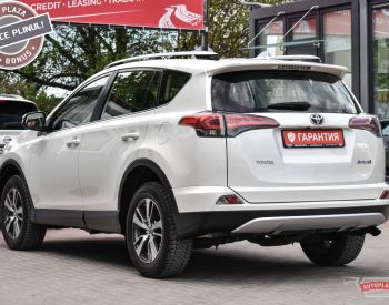 იშლება rav 4 2000/2018