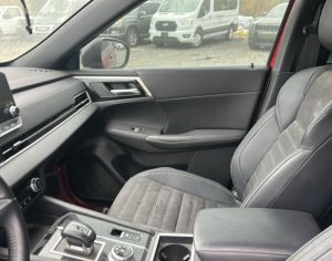 MITSUBISHI Outlander 2023 2.5 - 4